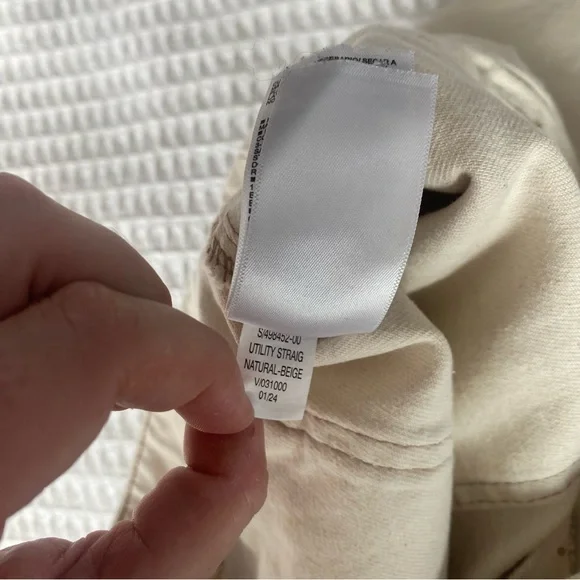 Old Navy Cream High-Rise Straight Cargo Jeans 12P - Picture 5 of 8